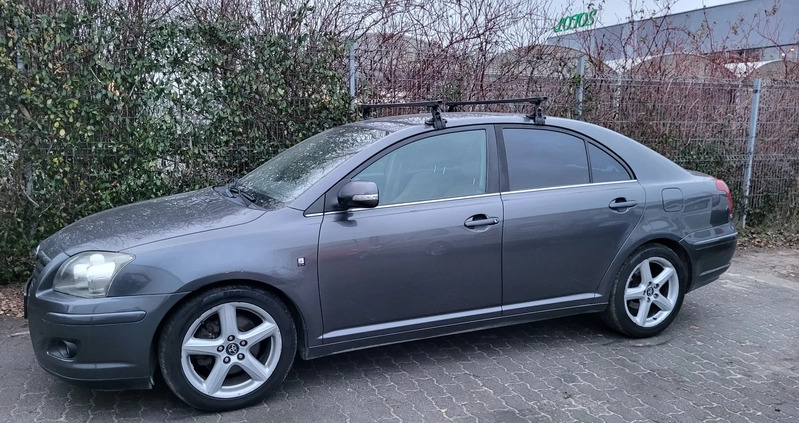 Toyota Avensis cena 10900 przebieg: 350000, rok produkcji 2007 z Warszawa małe 326